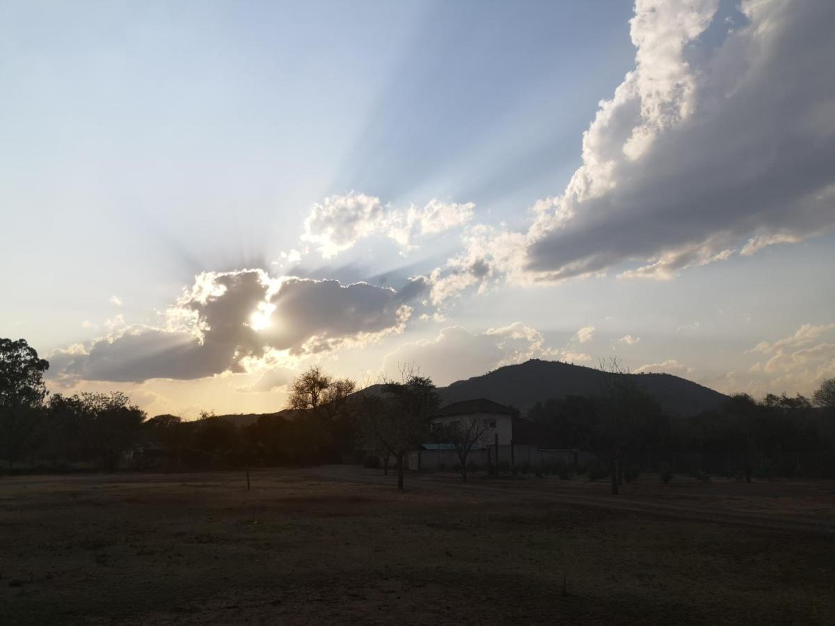 Lost Valley Farm Hotel Rustenburg Exterior foto